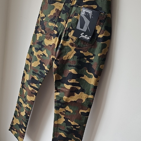 Men’s Switch Remarkable Camo Slim Fit Pants 34x32 NWT - Picture 11 of 11